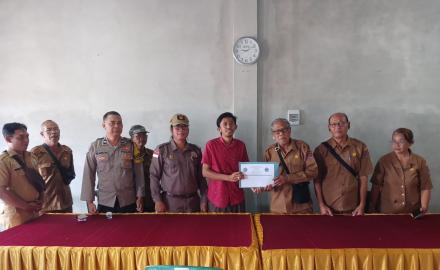 Serah Terima Kop Surat dengan menggunakan Aksara Bali Padangbulia